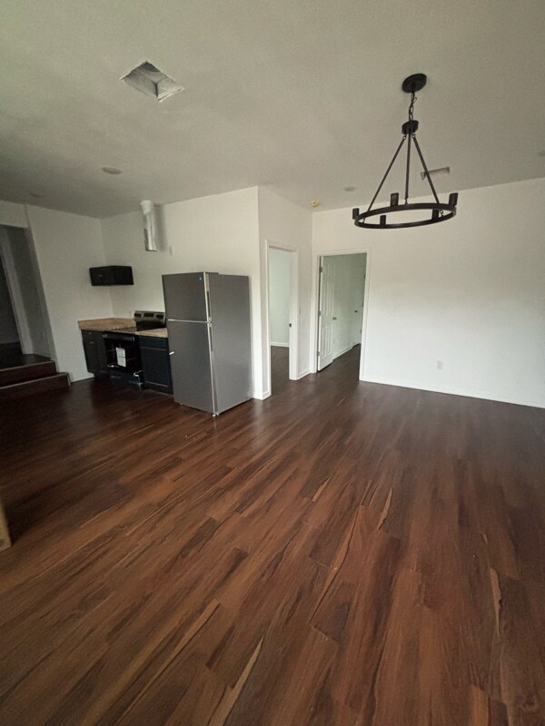 Foto del edificio - 2401 S 24th St