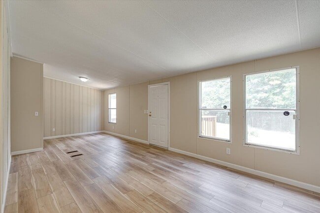 Building Photo - Peaceful 2BR 2 BA in Soddy Daisy