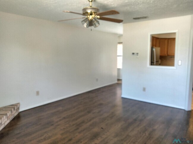 Building Photo - 3217 Cheyenne Dr