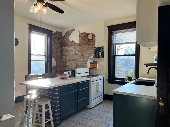 Building Photo - 3524 S Compton Ave