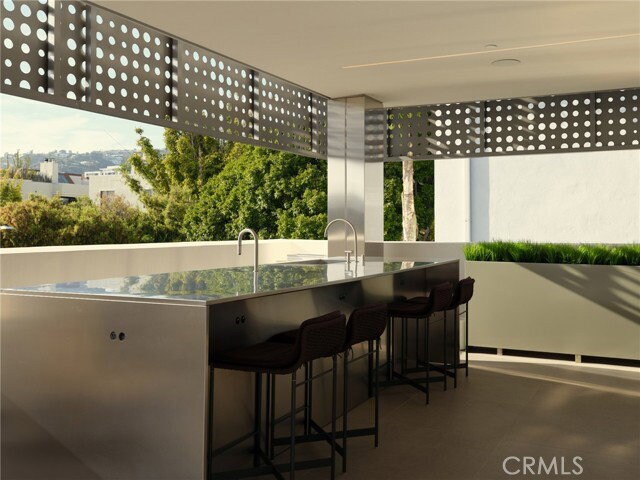 Building Photo - 838 Kings Rd