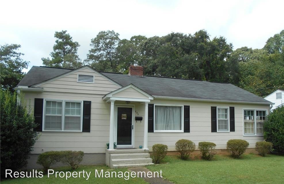 Primary Photo - 3 br, 1 bath House - 223 Beechwood Cr