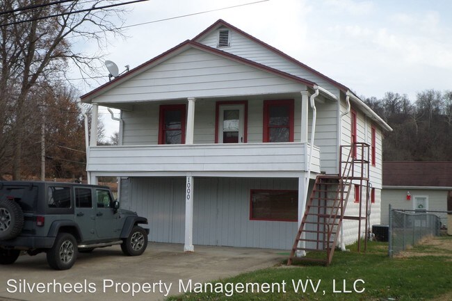 Building Photo - 1000 13th Ave