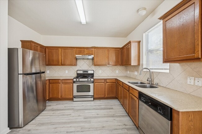 Foto del edificio - 8102 Fisher Glen Ln