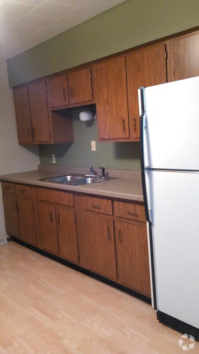 Apartments under 600 in Alma Center WI 1 Rentals