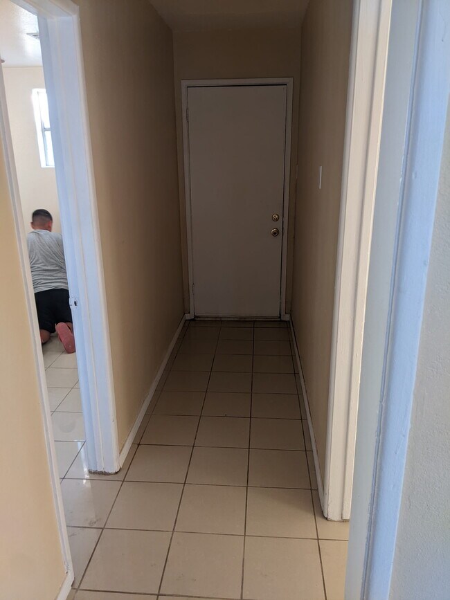 Foto del edificio - 34500 Birch Rd