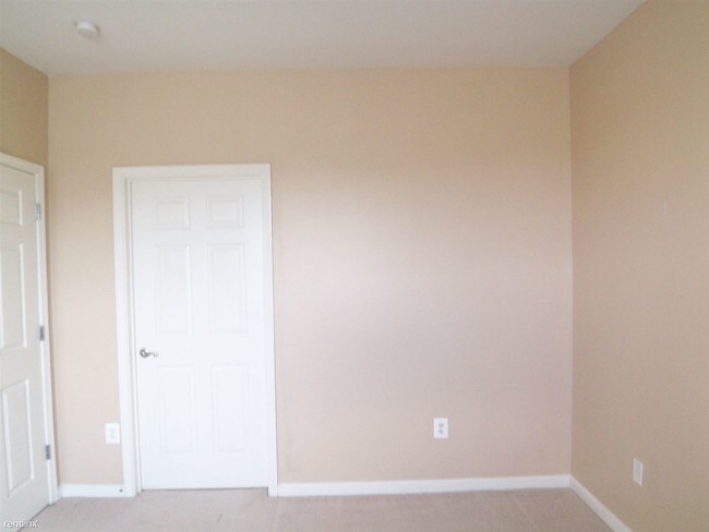Building Photo - 21222 McFadden Sq