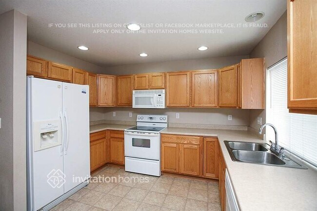 Building Photo - 5207 Creek Way