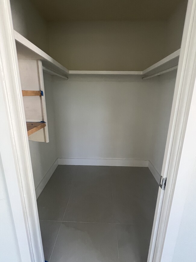 Walk in closet - 3420 Magnolia Way