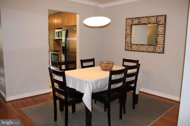 Foto del edificio - 302 Hilltop Ln