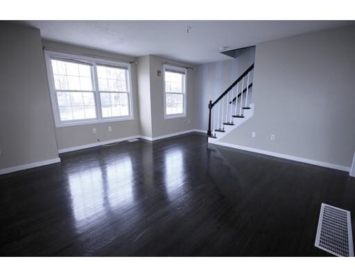 Building Photo - 57 Wannalancit St
