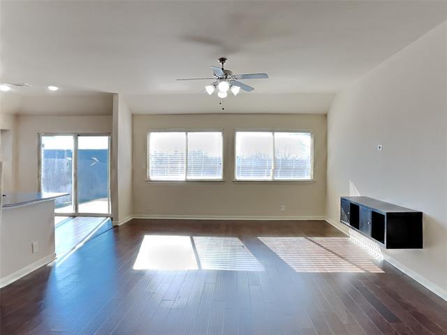 Foto del edificio - 4005 Serene Dr