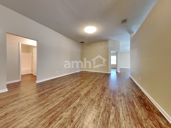 Foto del edificio - 3683 Blue Wing Ct