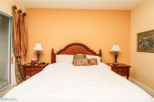 Building Photo - 9224 Campanile Cir