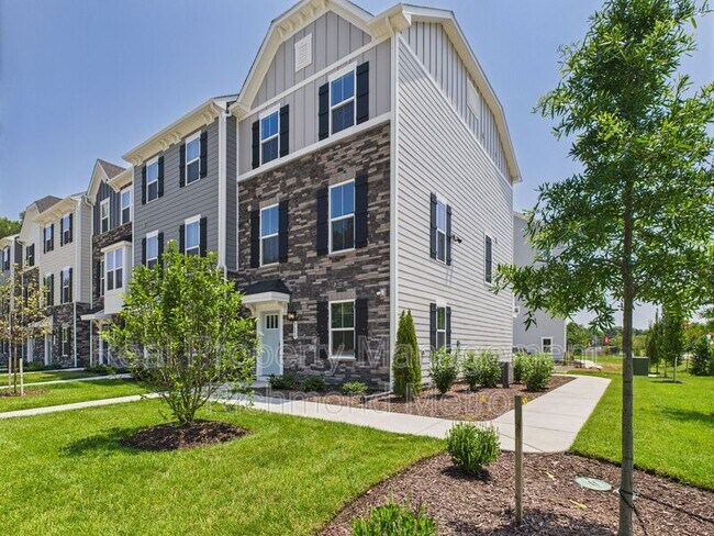 Building Photo - 9600 Laurel Ridge Ct