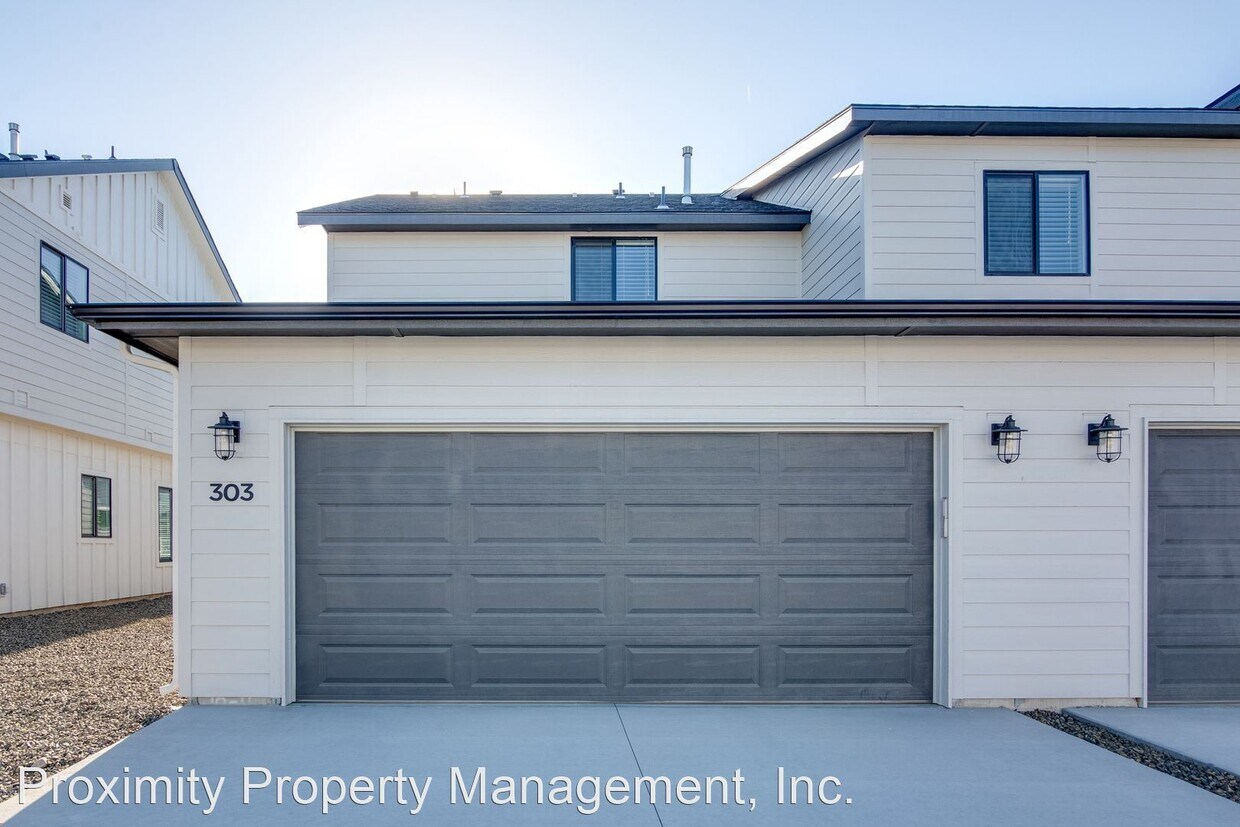 Primary Photo - 3 br, 2.5 bath House - 292 S Echo Canyon Ave