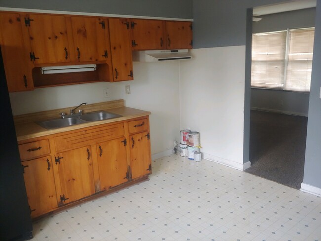 Building Photo - 6434 Strawberry Ln