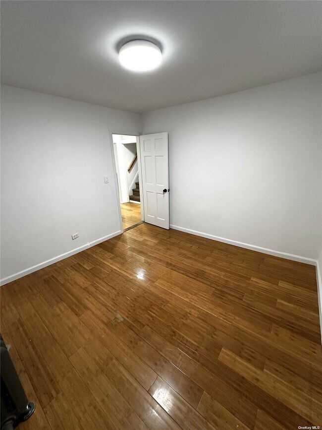 Foto del edificio - 214 Bryant Ave