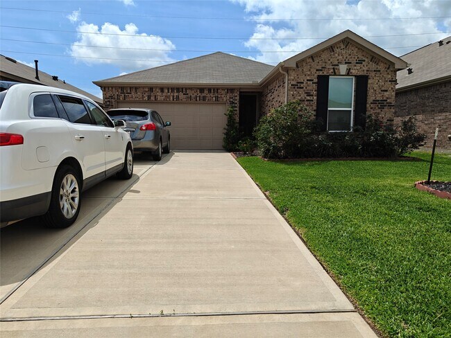 Building Photo - 1270 Glendora Dr