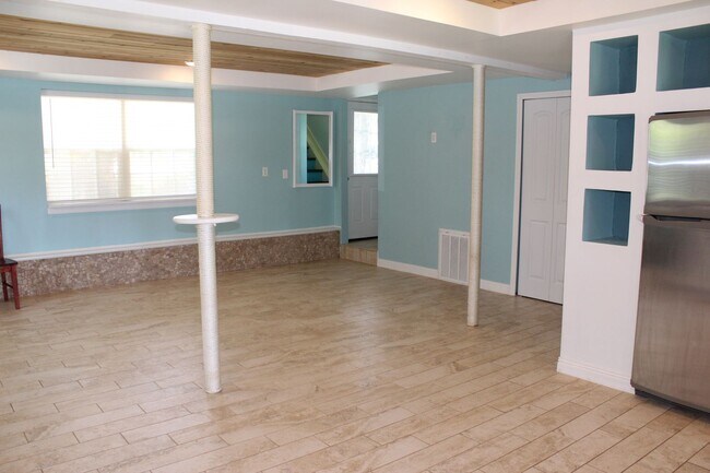 Foto del edificio - Beautiful 3 bedroom Lakefront Home