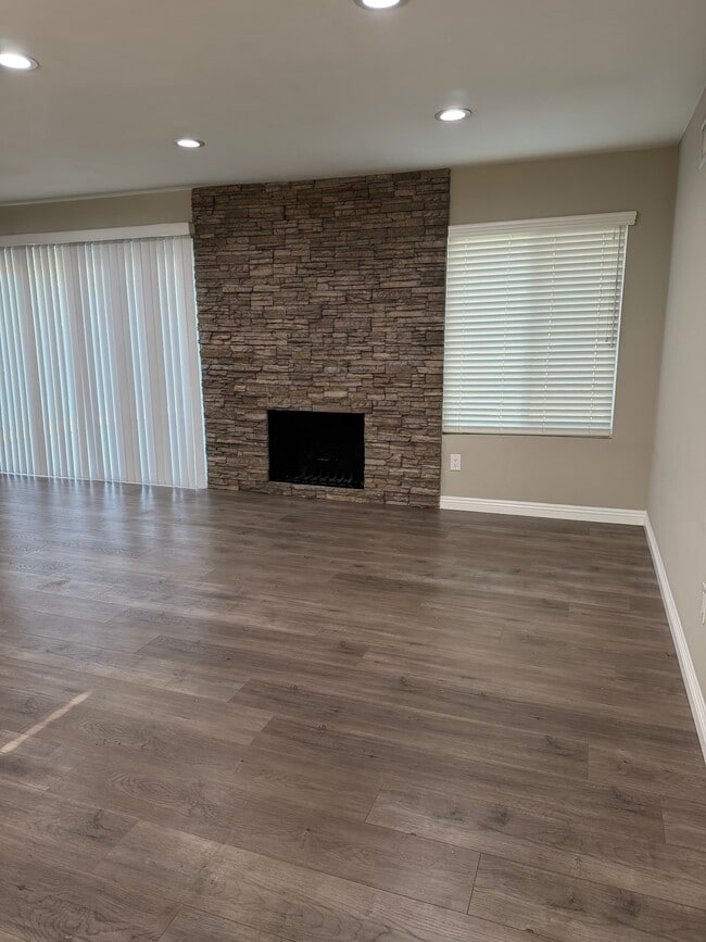 Building Photo - 15241 Dorian St