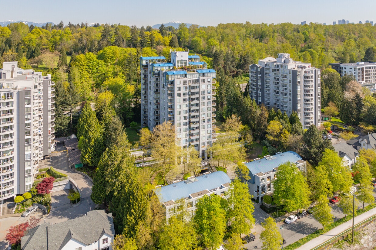 Aerial Photo - Fraserside Apartments