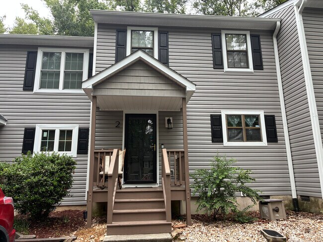 Foto del edificio - Room in Townhome on Willow Bridge Dr