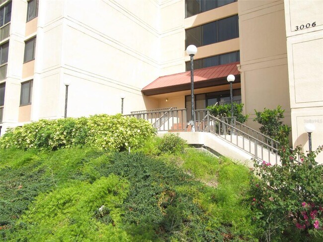 Foto del edificio - 3006 Caring Way