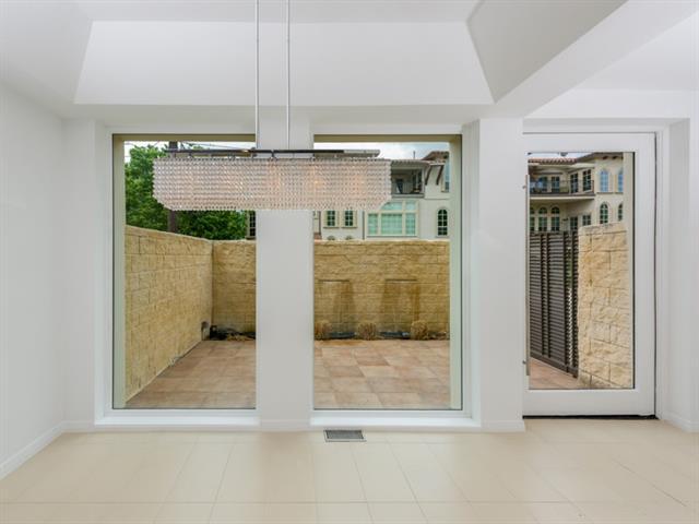 Foto del edificio - 3408 Armstrong Ave