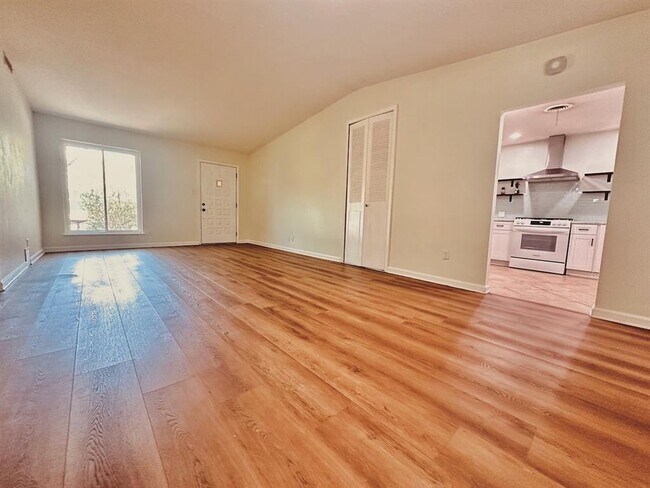 Building Photo - 7517 Eastcrest Dr