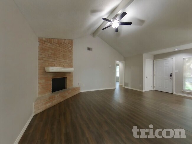 Foto del edificio - 15614 Fox Springs Dr