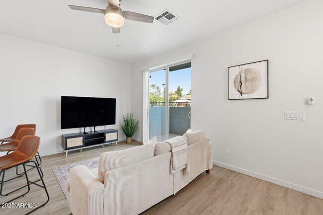 Foto del edificio - 7959 N 53rd Ave