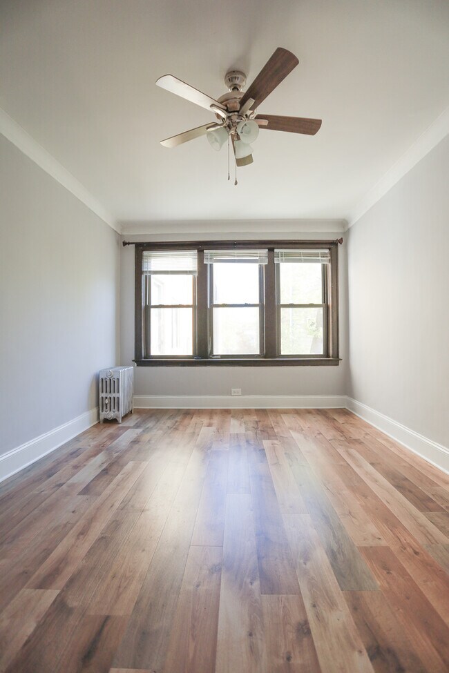 Foto del edificio - 4628 N Wolcott Ave