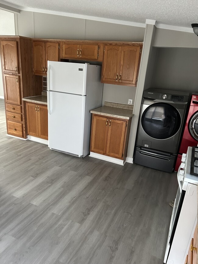 Building Photo - 710 E Morgan St