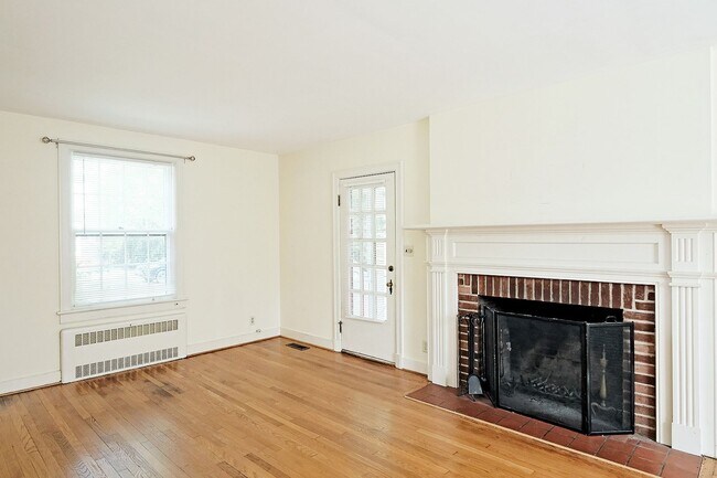 Foto del edificio - Scottsville Charm! Move-In Ready Home Near Library, Brewery & James River