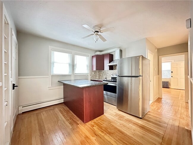 Photo - 419 Maple Avenue Unit 1 House