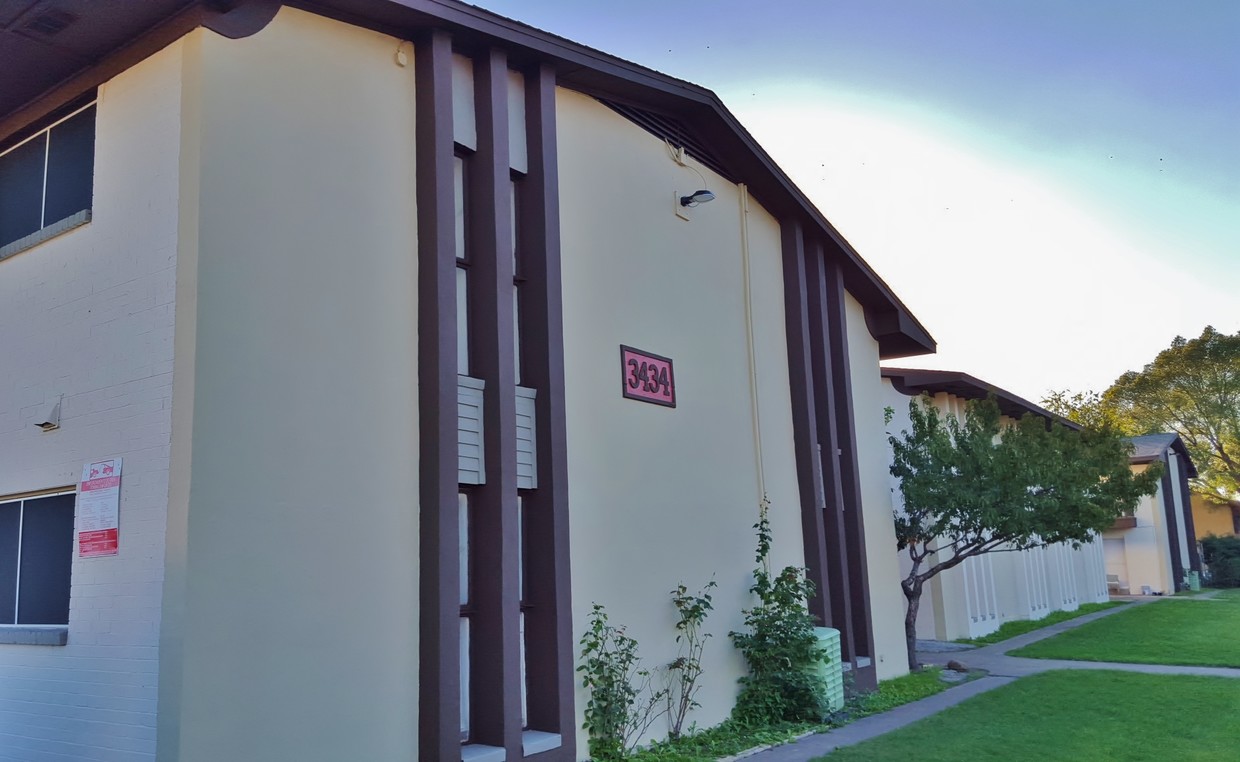 Granada Apartments - 3434 Nogales Dr