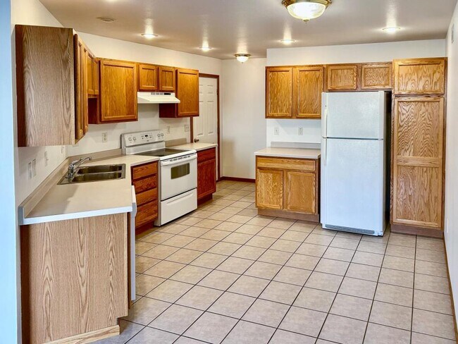 Building Photo - 6911 Feith Ave