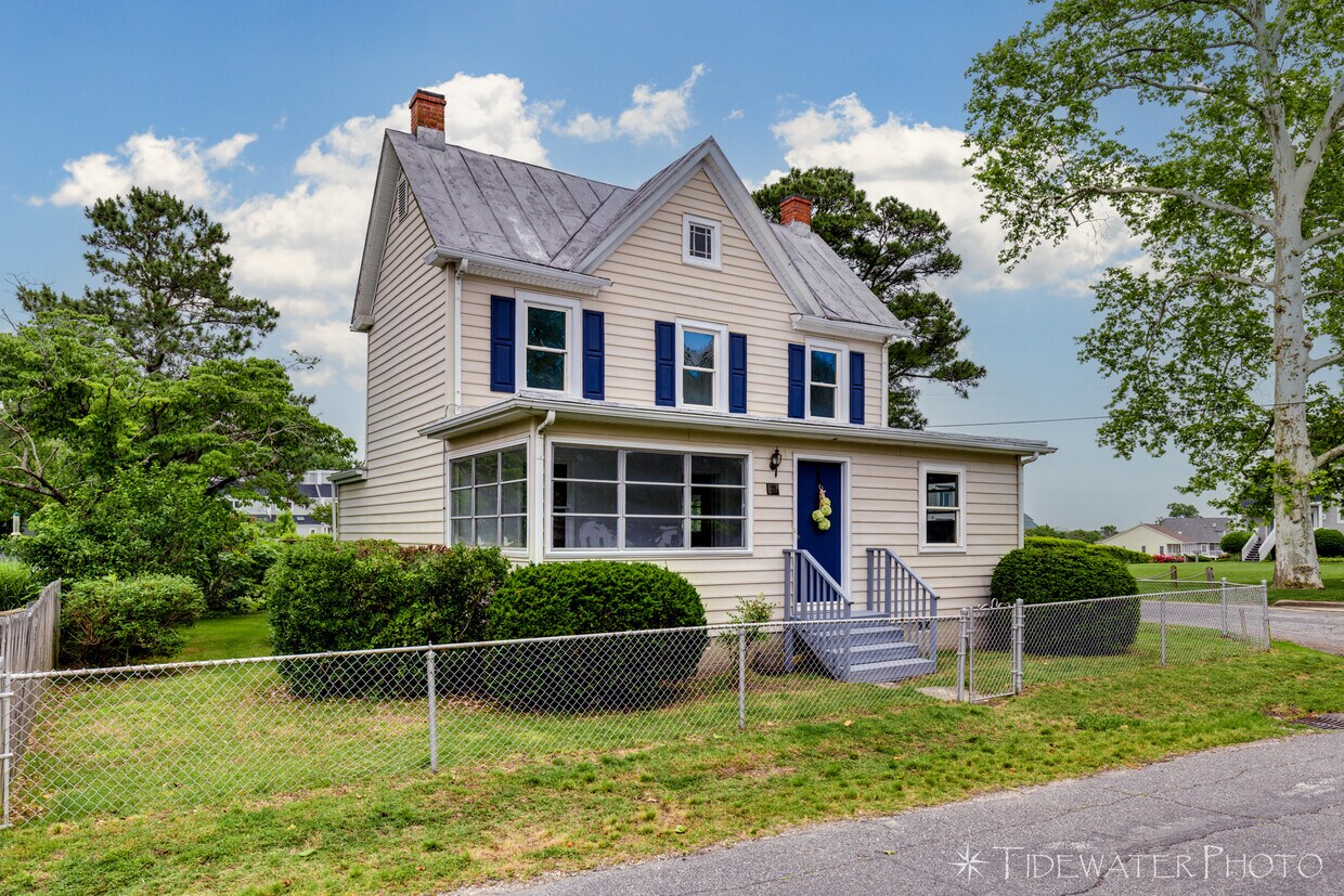 View of house from Taylor Ave. - 111 Taylor Ave