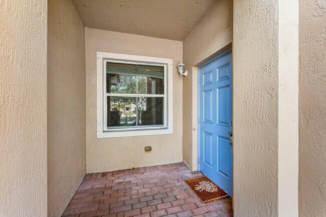 Foto del edificio - 2896 Hidden Hills Rd