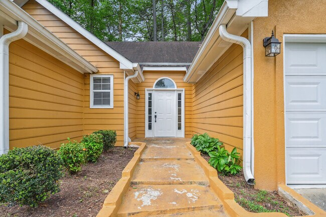 Building Photo - 206 Antebellum Cir