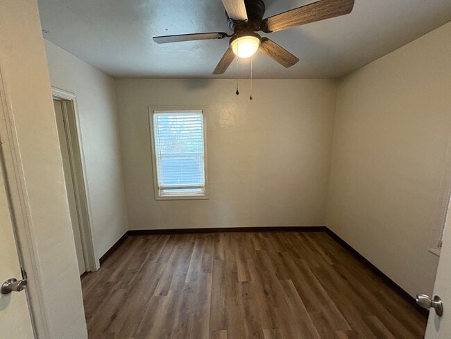 Foto del edificio - Cozy NE Home On Spacious Lot Available Now!