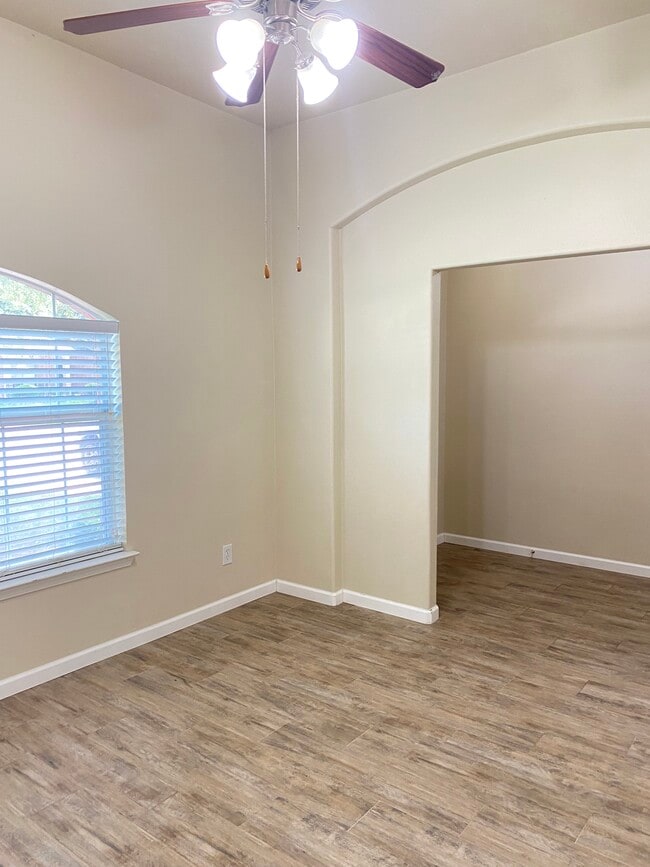 Building Photo - 17802 Oakridge Canyon Ln