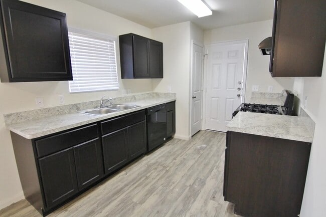 Building Photo - 3911 Cary Creek Dr