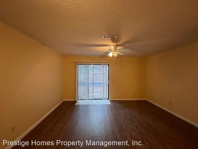 Building Photo - 2 br, 1.5 bath House - 204 Candlebrook Drive