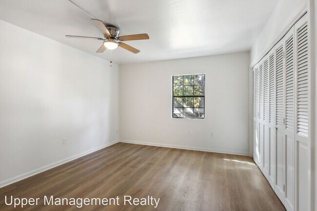 Building Photo - 2 br, 1.5 bath Apartment - 1632 Fourth St....