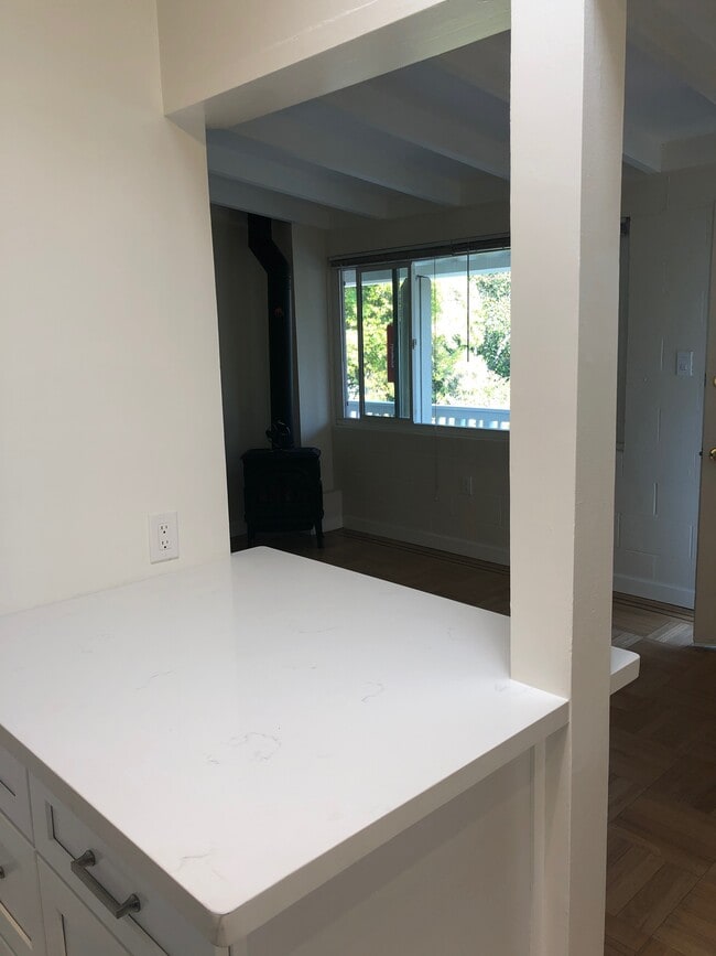 Building Photo - 15 San Rafael Ave