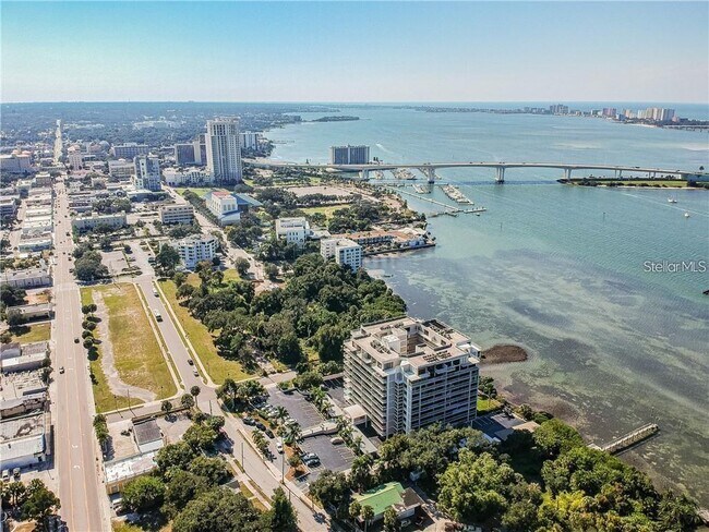 Foto del edificio - 500 N Osceola Ave