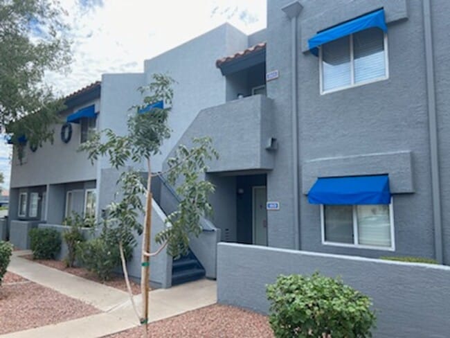 Building Photo - A Special 2 bed 2 bath Condo overlooking C...