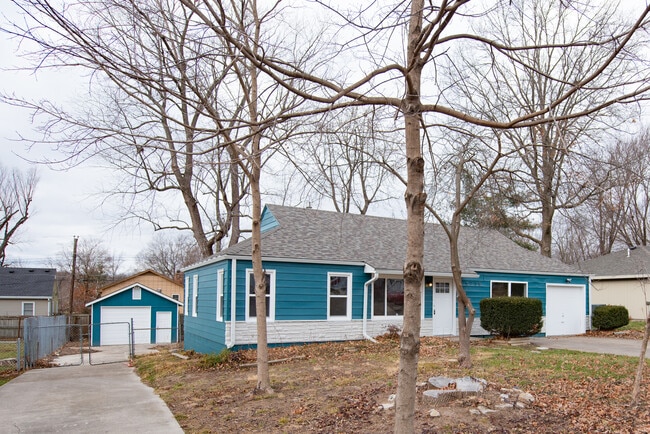 Building Photo - 6738 Sterling Ave